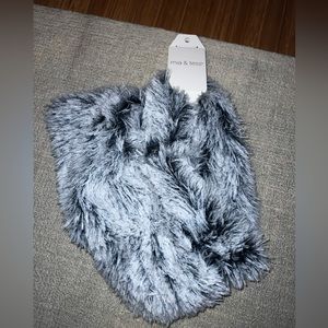 New mia and Tess faux fur infinity scarf